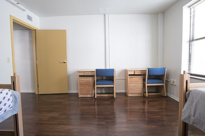 Highlands Apartments ADA Double - two desks two beds